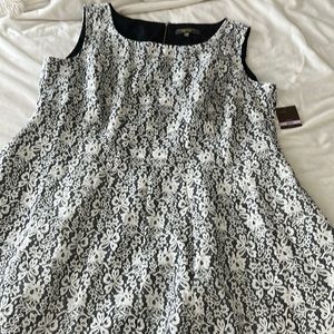 NWT Melonie Lace Patterned Dress
